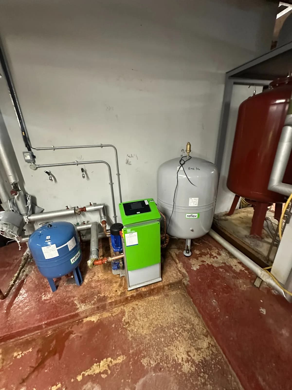 Commercial pressurisation-unit upgrades, project photograph 6 of 7